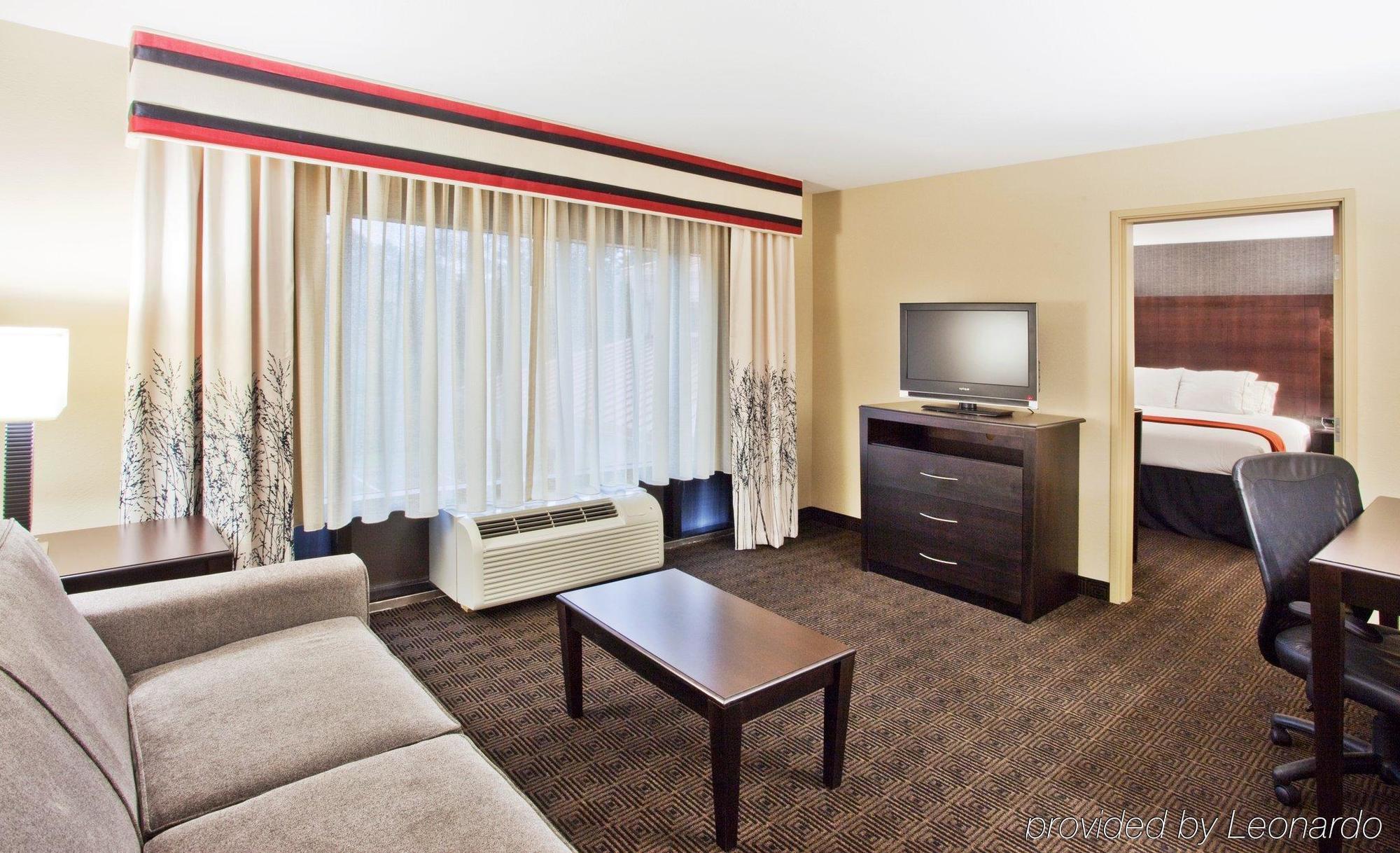 Holiday Inn Express Hotel & Suites Atlanta-Cumming By Ihg Quarto foto